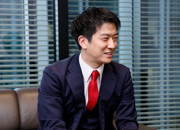 株式会社三菱UFJ銀行 金融市場部 グローバルクライアントソリューション室 調査役 加藤 大貴さん