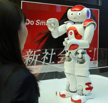 人型ロボット「NAO」の試行運用開始